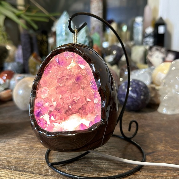 🔥SALE🔥 Amethyst Crystal Chip Nightlight! - Picture 1 of 10